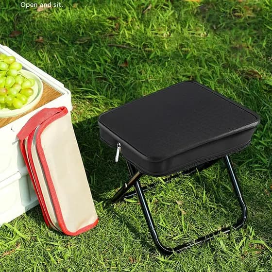 Banqueta Banquinho Dobrável Aço Carbono Camping C/ Bolsa Ziper adequada para pesca, praia e viagens