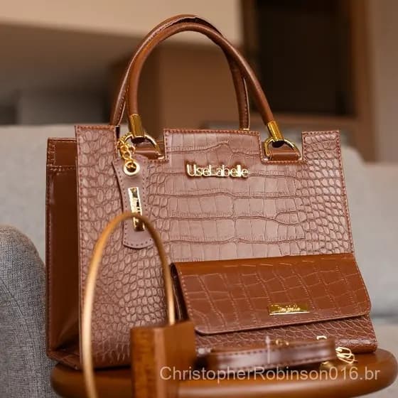 Bolsa Transversal Feminina de Couro Croco com Grande Porta-Moedas e Alça de Ombro