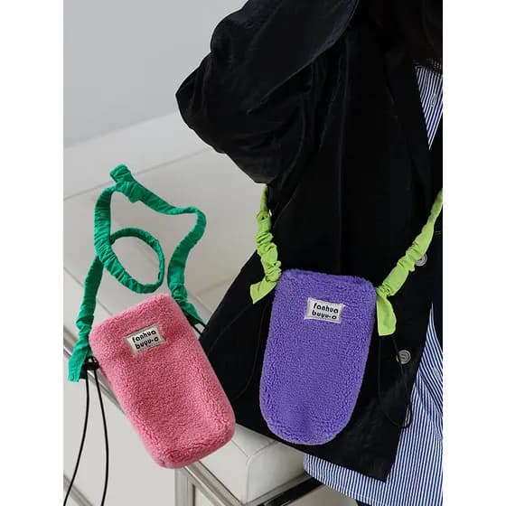 Fanhua sussurro novo estilo bonito peludo saco do telefone móvel estilo Vertical peludo saco do mensageiro moda feminina