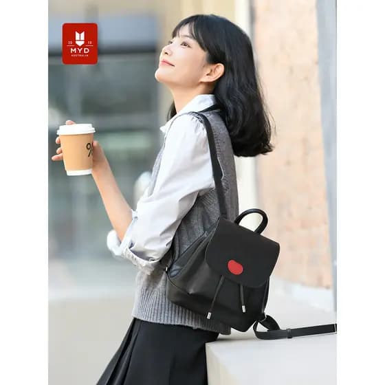 Mochila pequena preta nicho Design All-Match couro Mini leve viagem leve bonito mochila com cordão