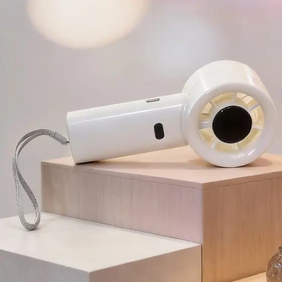 2026 novo estilo fresco portátil Mini ventilador elétrico com cordão ao ar livre portátil presente de viagem pequeno ven