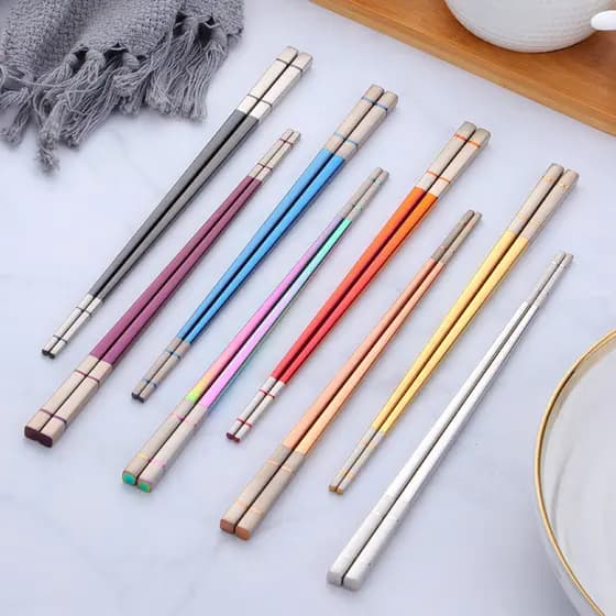 Hashis para Sushi em Aço Inoxidável 304 com Revestimento de Titânio a Laser, Hashis Coloridos Quadrados Ocos, Presente p