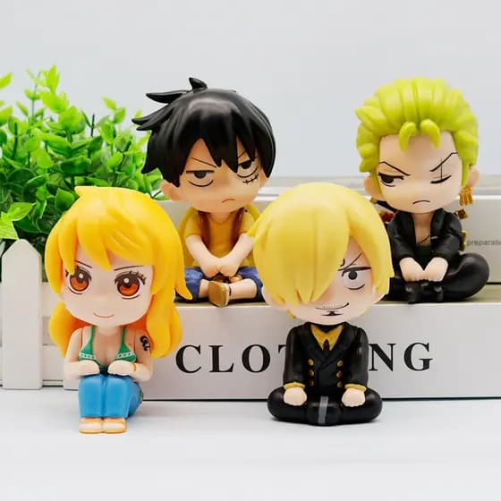 Figuras One Piece versão Q: Luffy, Zoro, Sanji, Nami em poses sentadas. Modelo One Piece, modelo de carro H.