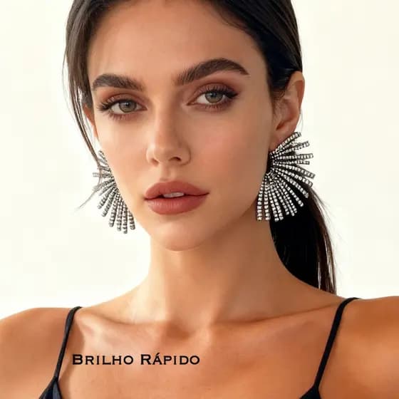 Brinco leque estiloso cravejado de strass,semi-luxo refinado–acessório feminino marcante para praia.