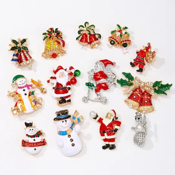 2025 broche de natal série bonito boneco de neve sino moda elegante roupas decoração broche de árvore de natal feminino