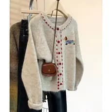 Jaqueta de design casual, novo cardigã feminino de malha macia, versão reforçada para o outono de 2025, suéter estilo G.