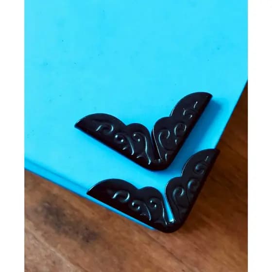 Cantoneira Protetor Preto Metal para Livro Agenda Planner Bíblia Artesanato