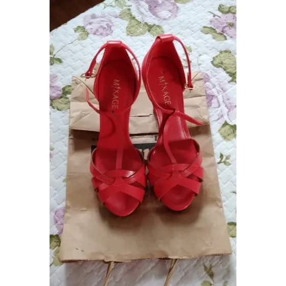 Sapatos Mixage, salto alto 12 cm, tamanho 35, vermelho.