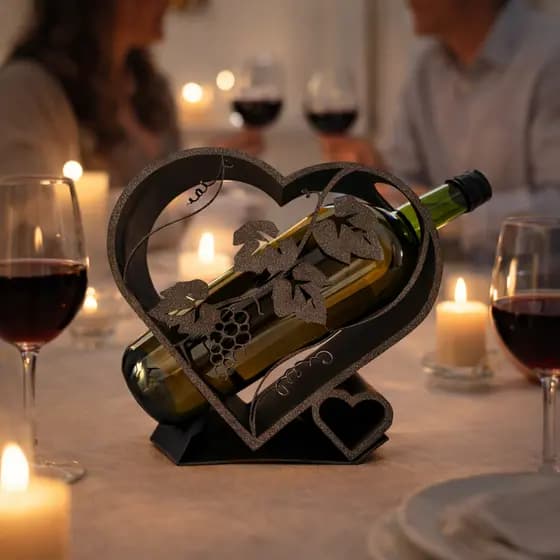Suporte Porta Garrafa de Vinho Decorativo Coração para Mesa, Adega, Festa e Presente