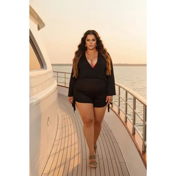 Saída De Praia Macaquinho Plus Size Manga Longa Com Drapeado nas Laterais