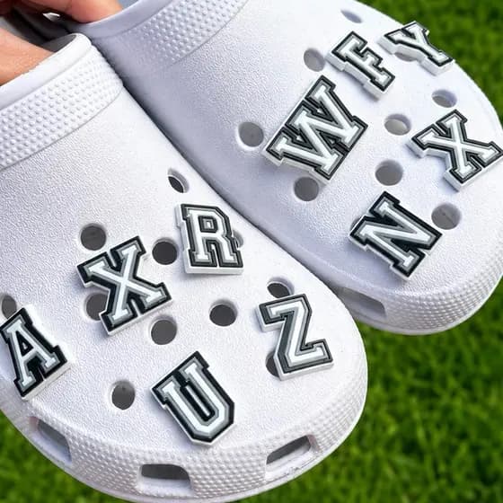 kit Pin letras babuche| Pin de letras para sapato