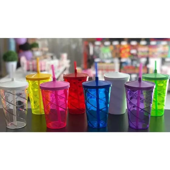 10 Copos Acrílico Twister 500ml C/ Tampa e Canudo Coloridos 10 Unidades