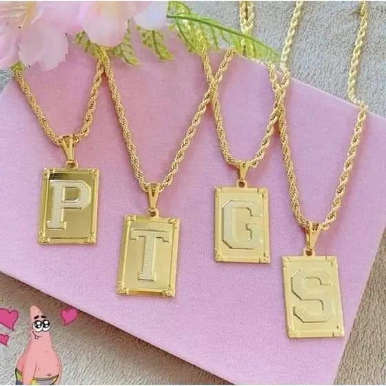 Corrente Torça 45/60/70cm Aço Com Pingente de Letras A-Z Folheado a Ouro Dourado Cordão Placa Inicial Deolane