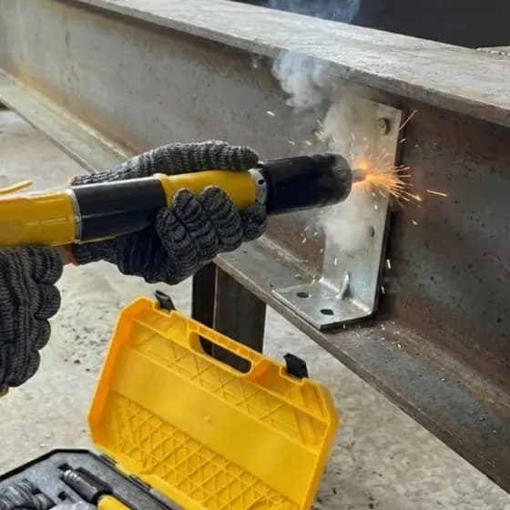Kit Pistola De Fixação Finca Pinos Ação Indireta Com Maleta