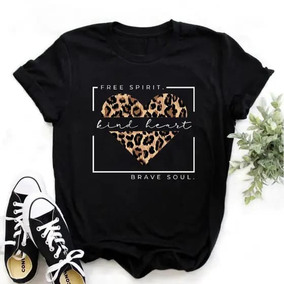 Camiseta Feminina T- Shirt Coração Oncinha