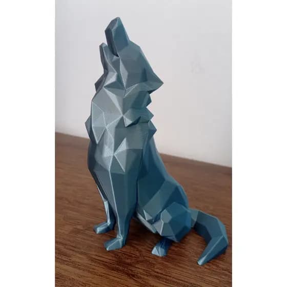 Lobo Decorativo Sentado Low-Poly