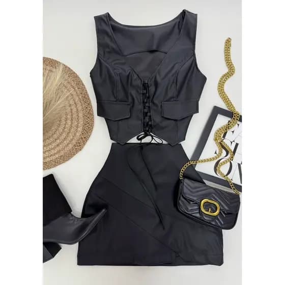 Cropped Colete Couro Tranpassado Bolso