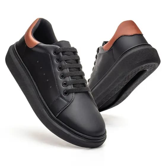 Sapatenis Casual Sola Alta Preta Oversize Sneaker Preto e Caramelo Ajuste Cadarço