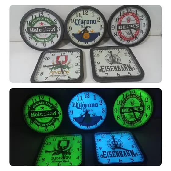 Relógio De Parede Que Brilha No Escuro- Cervejas Famosas AzulEisenBahn