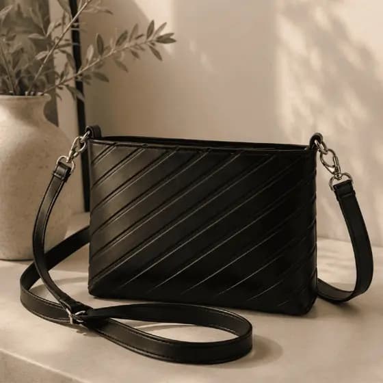 Bolsa Feminina Com Zíper Tiracolo Transversal Pequena com Corrente Moderna e Elegante