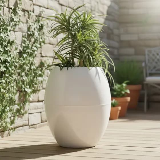Vaso oval liso G em polietileno para plantas, ideal para decoração de áreas externas e internas