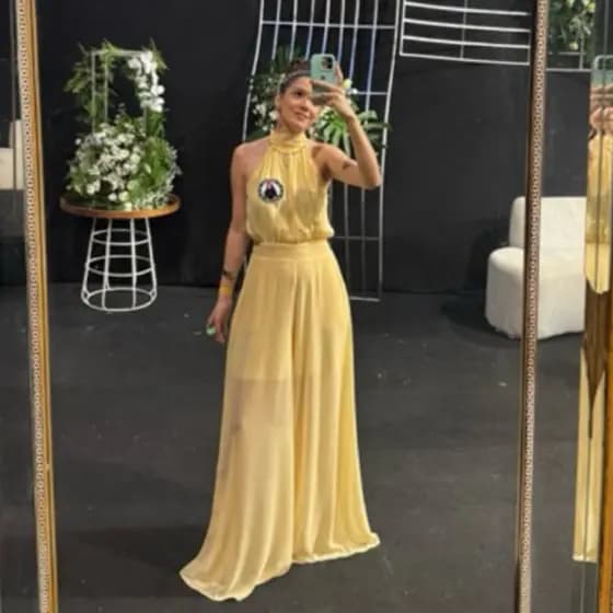 Macacão Em Crepe Chiffon Com Amarração Nas Costas