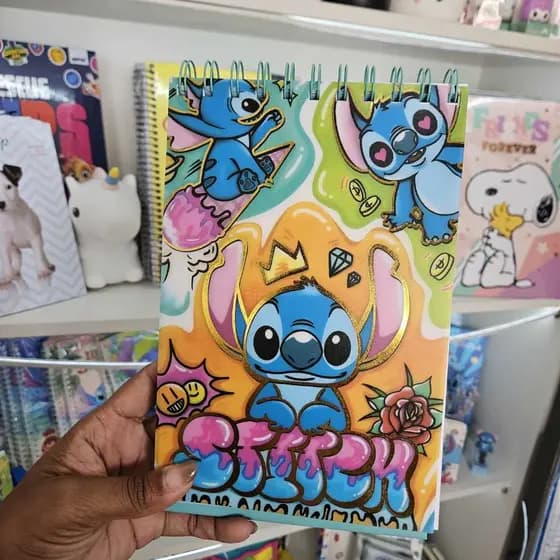 Caderno Planner Semanal Stitch Folhas Decoradas