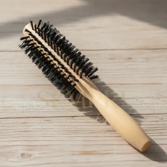 Escova madeira verniz de Cabelo: Resistente e Ergonômica para Uso Diário.