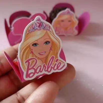 ENVIO IMEDIATO - Forminha para doce 4 pétalas Barbie - Decoração de festa