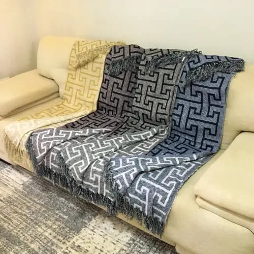 Xale Manta Para Sofá E Poltrona Luxo 2 Lugares Estampada 1,40m x 1,60m.