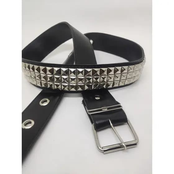 Cinto Punk Rock de Rebite Piramide Metal Unissex Couro Sintético Punk Rock Com Pirâmide Com Ajuste