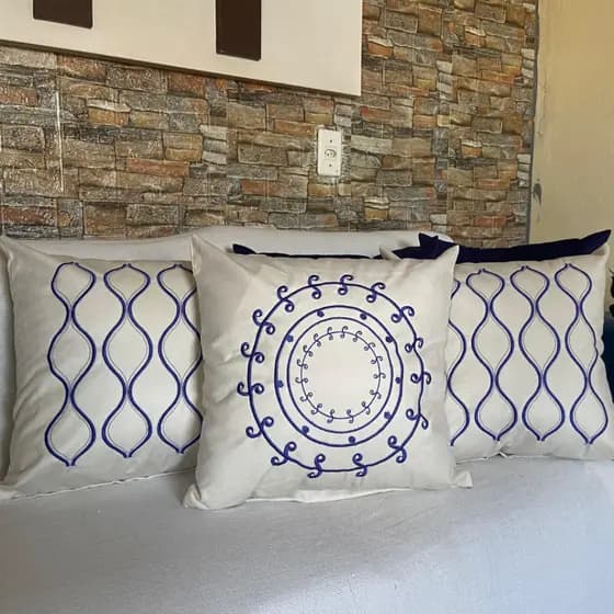 Kit de Capa de Almofada Bordada Suede Decorativa - Escolha Sua Combinação