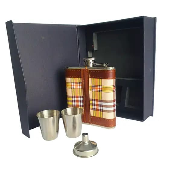 Kit Dia dos Pais Cantil Xadrez Marrom com Copos e Funil Inox