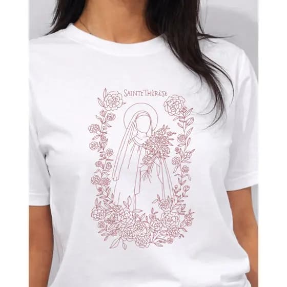 Camiseta Feminina Santa Teresinha Floral Marrom Estampa Católica Minimalista Camisa Tshirt