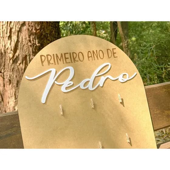 Painel Quadro de Fotos Personalizado para Mesversario 12 meses Meu Primeiro Ano Mdf CRÚ Nome Branco