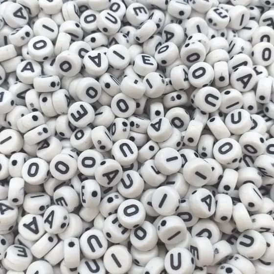 Miçanga Infantil Letras Vogais A E I O U Aprox 400 Unidades
