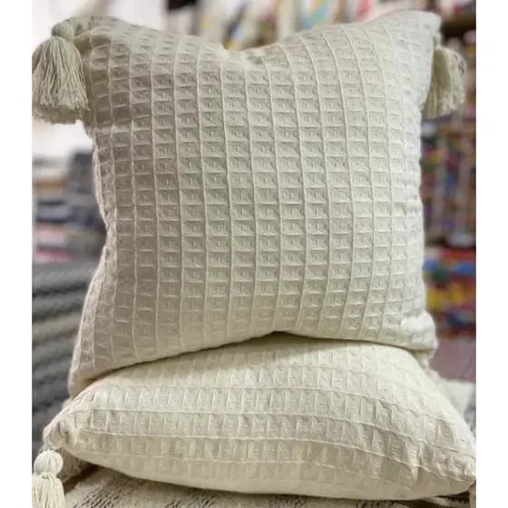 Kit 2 Capas de Almofada com Pompom Decorativa Cama ou Sofá