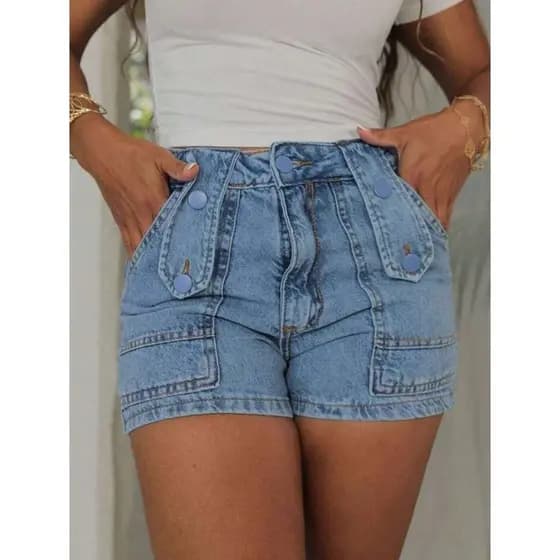Short Jeans Feminino com Bolso e Recorte