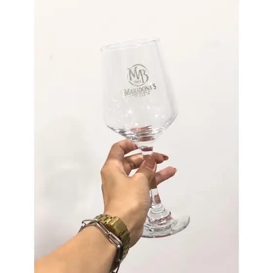 Taça vidro gravada a laser com sua logo taça de vidro gravada com sua marca personalizada