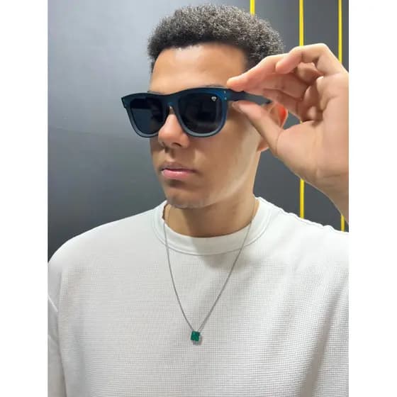 Óculos de Sol Unissex Preto Casual com Detalhe Luxo Diamante