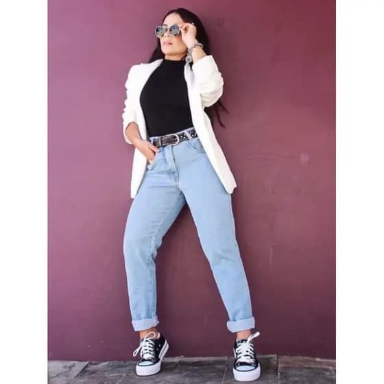 calça mom jeans feminina cintura alta lançamento lisa clara