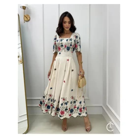 Vestido longo off bordado