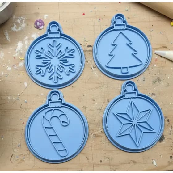 Bola de Natal Kit 4 Cortadores Biscoito para Pasta Americana Confeitaria Natalina Decoração de Bolo Lembrancinha