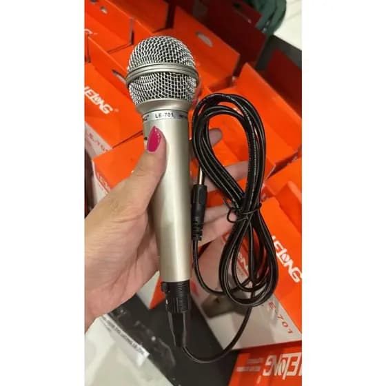 Microfone Profissional Com Fio Dinâmico Lelong LE-701