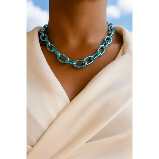 Colares choker modelo com elos pintados folheados