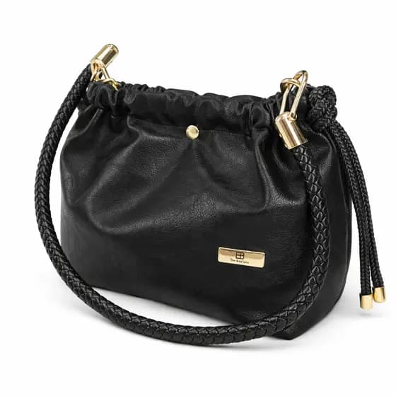 Bolsa Feminina de Couro Sintético com Corrente Dourada e Alça Trançada-Compacta, Elegante e Moderna