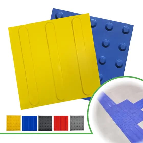 Piso Tátil DIRECIONAL - kit 10 peças - PVC 25x25cm - Acessibilidade | Direct Borrachas