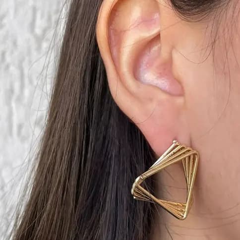 Brinco Triângulo Espiral PRATA E DOURADO