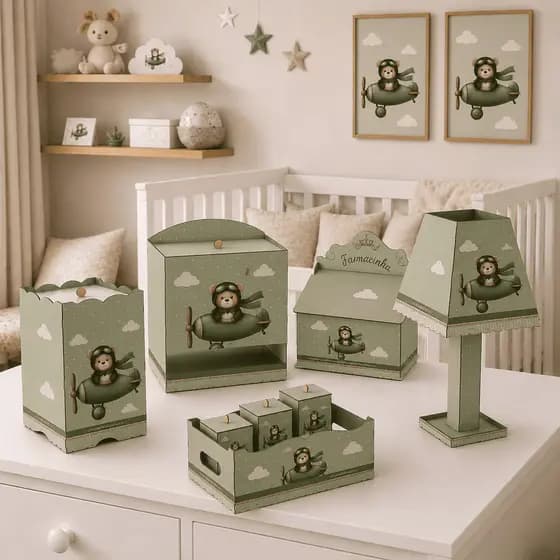 Kit Higiene Bebê Urso Aviador Verde MDF 8 Peças + Brinde Exclusivo