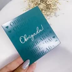Cartões de agradecimentos personalizados com verniz localizado